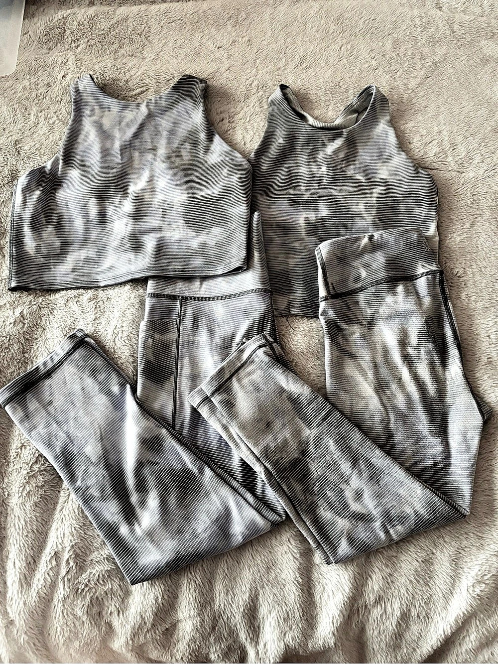 Mother Daughter Athleta/Athleta Girl Chit Chat Textured Capri Gray & White Set